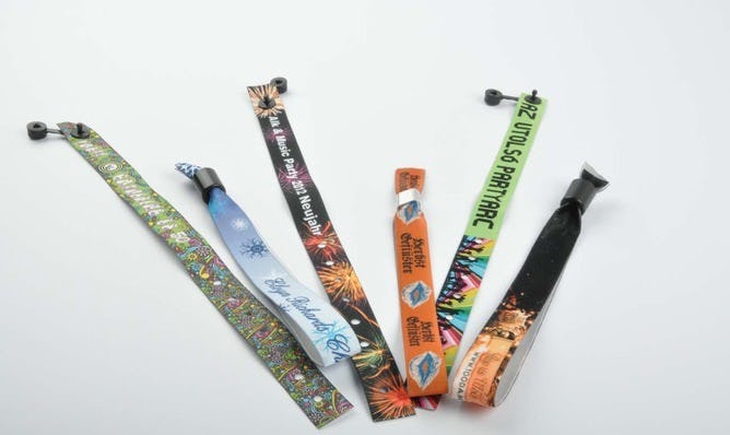 Textile wristbands with digital print